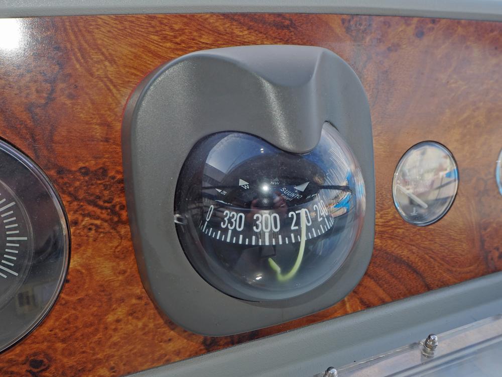  Navigation and electronics